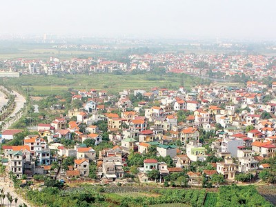 Về quê... buôn đất!